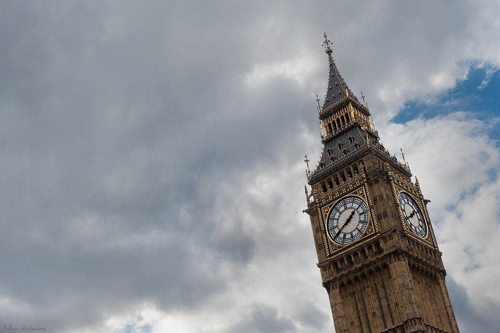 UK vs USA: How Does COVID-19 Compare Between the Two Countries in 2026?